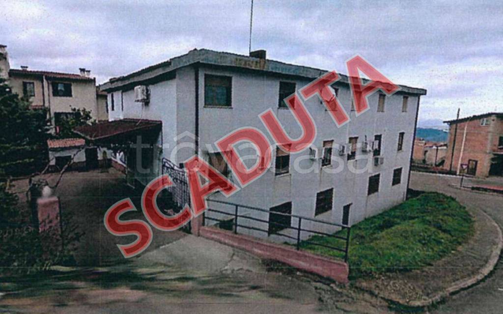 locale commerciale in vendita a Lanusei