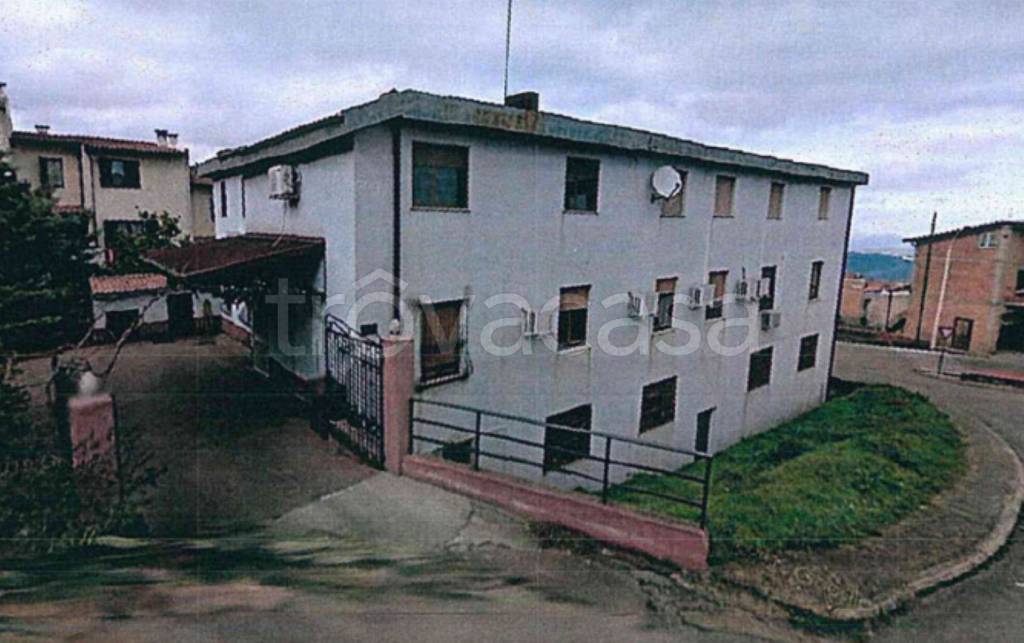 locale commerciale in vendita a Lanusei