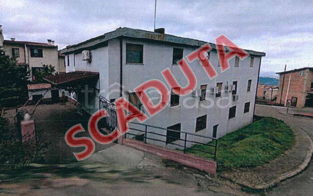 locale commerciale in vendita a Lanusei