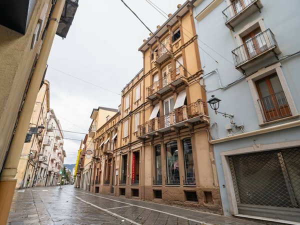 negozio in vendita a Lanusei