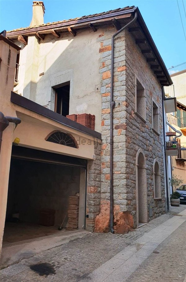 casa indipendente in vendita a Lanusei