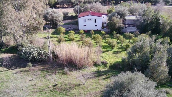 casa indipendente in vendita a Loceri