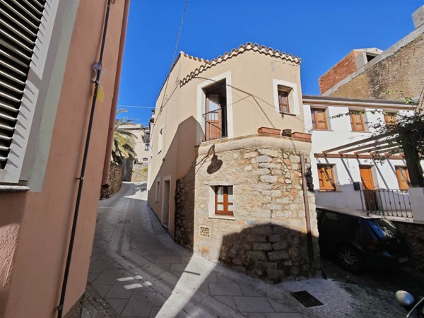 casa indipendente in vendita a Loceri
