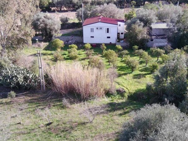 casa indipendente in vendita a Loceri