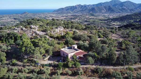 casa indipendente in vendita a Loceri