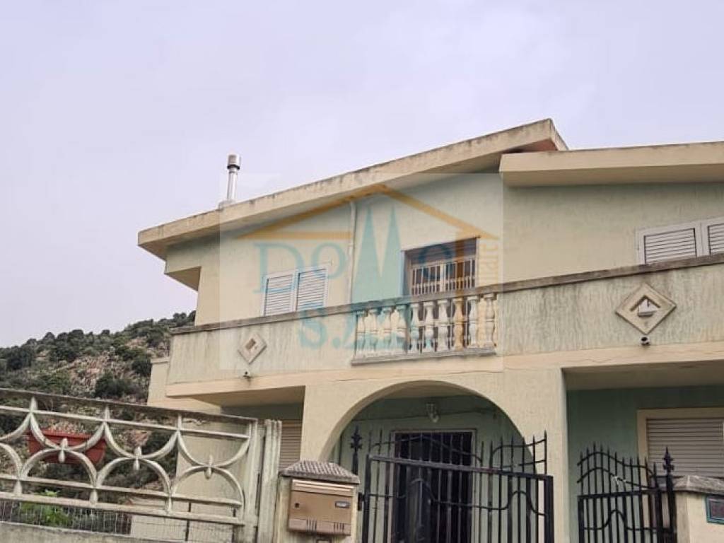 casa indipendente in vendita a Lodè