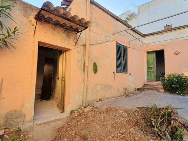 casa indipendente in vendita a Lotzorai