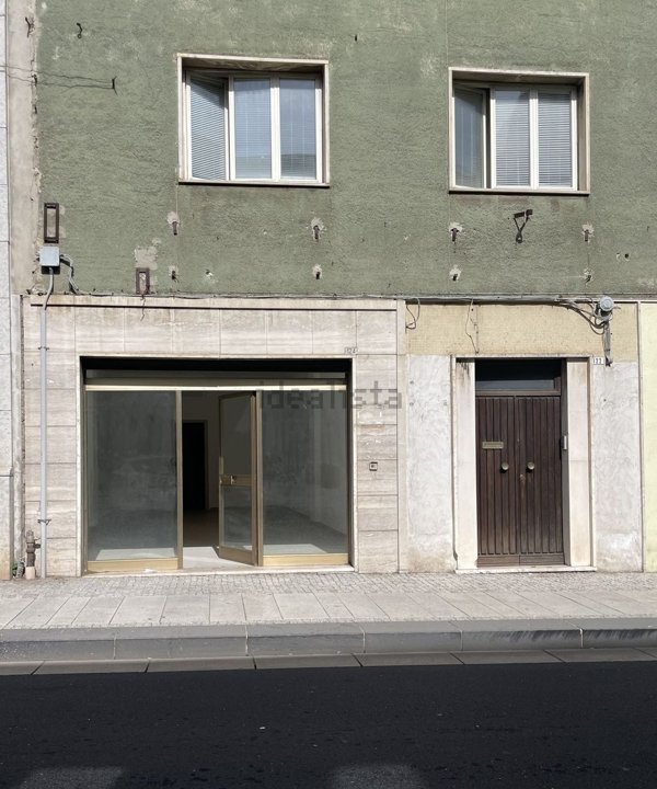 locale commerciale in vendita a Macomer