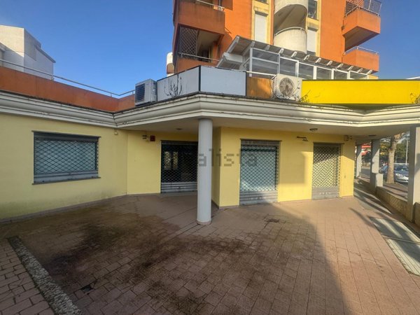 locale commerciale in vendita a Macomer