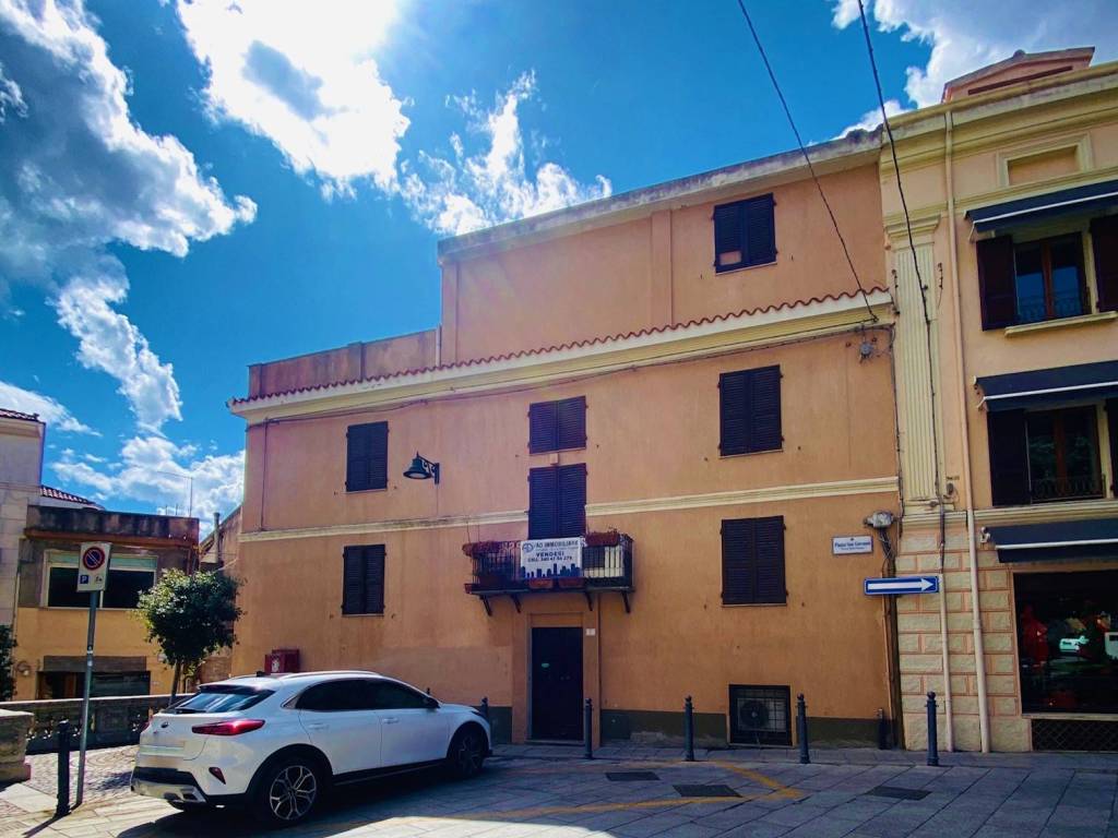 casa indipendente in vendita a Nuoro in zona Centro Storico