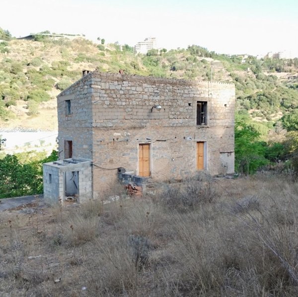 casa indipendente in vendita a Nuoro