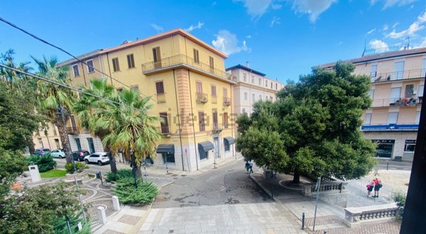 pentavano in vendita a Nuoro in zona Centro Storico
