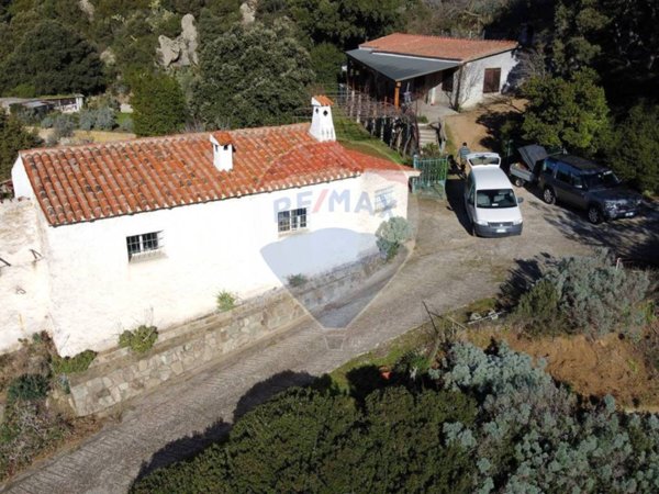 casa indipendente in vendita a Nuoro in zona Nostra Signora de su Monte