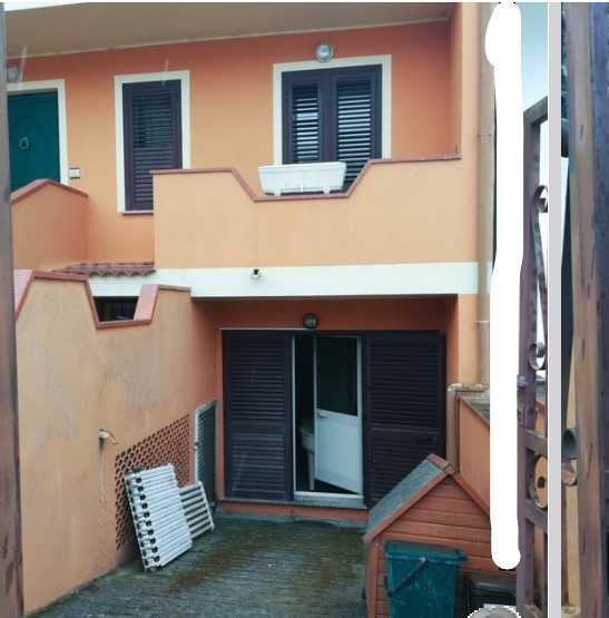 casa indipendente in vendita a Nuoro in zona Centro Storico