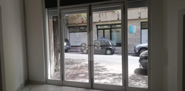 locale commerciale in vendita a Nuoro in zona Lollove
