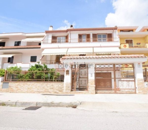 casa indipendente in vendita a Nuoro