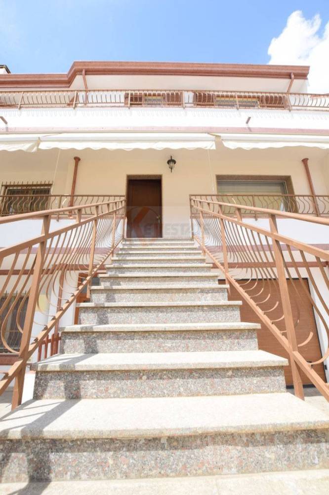 casa indipendente in vendita a Nuoro