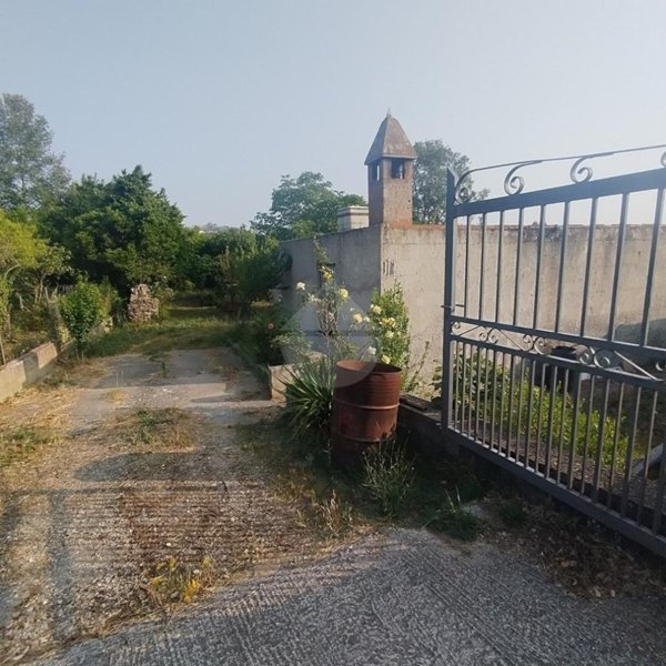 casa indipendente in vendita a Nuoro