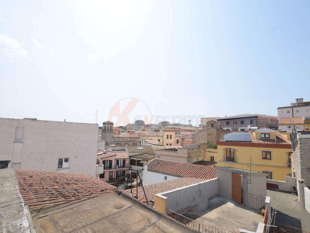 casa indipendente in vendita a Nuoro in zona Centro Storico