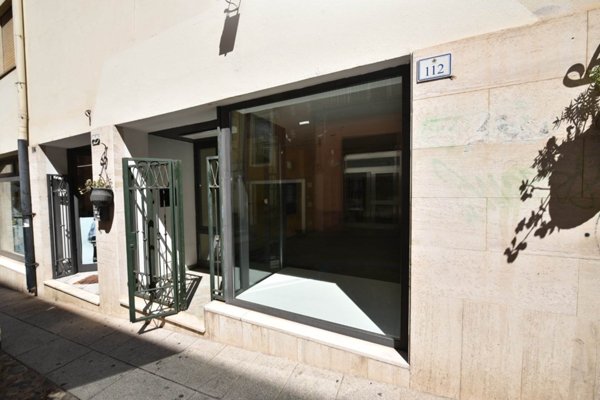 negozio in vendita a Nuoro