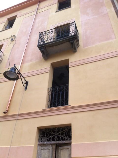 intera palazzina in vendita a Nuoro in zona Centro Storico