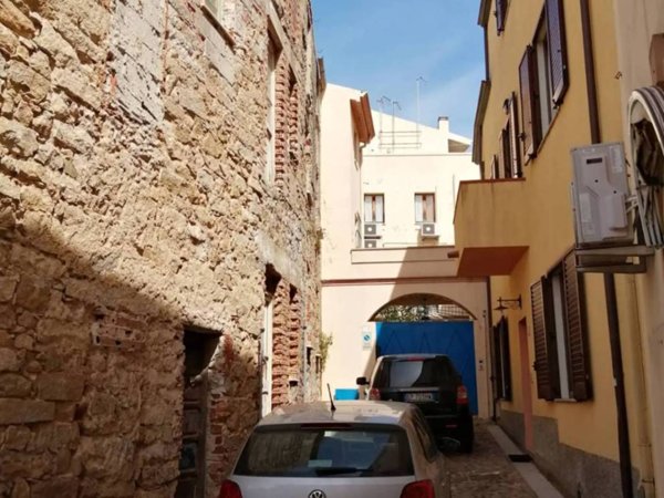 casa indipendente in vendita a Nuoro in zona Centro Storico
