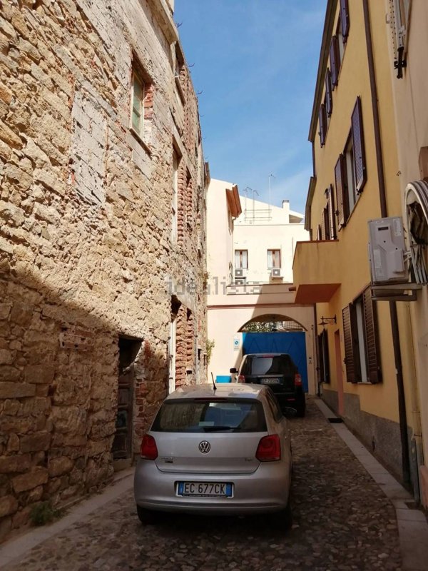 casa indipendente in vendita a Nuoro in zona Centro Storico