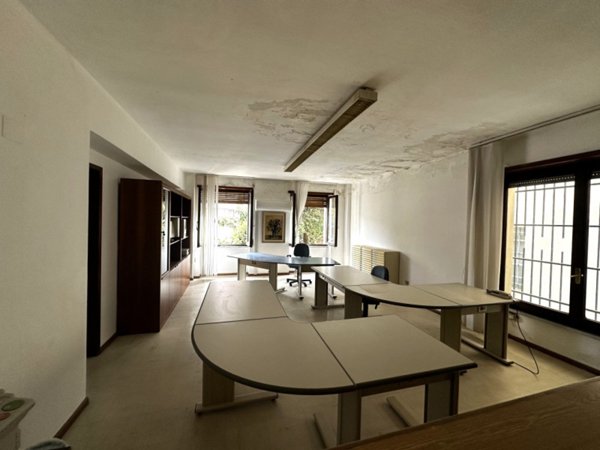 ufficio in vendita a Nuoro in zona Centro Storico