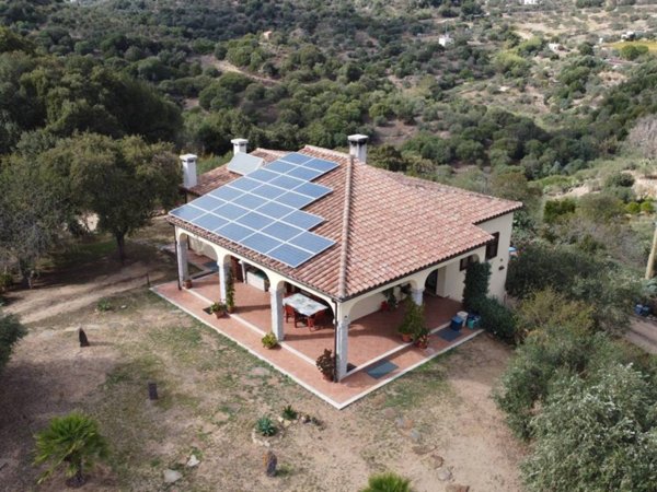 casa indipendente in vendita a Nuoro