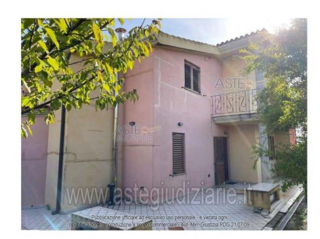casa indipendente in vendita a Nuoro in zona Centro Storico