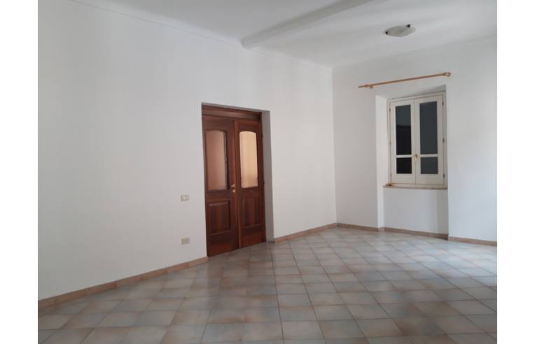 casa indipendente in vendita a Nuoro in zona Centro Storico