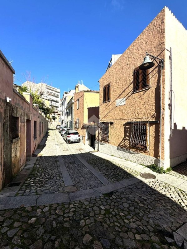 appartamento in vendita a Nuoro in zona Centro Storico