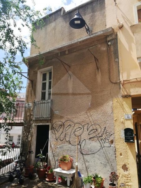 casa indipendente in vendita a Nuoro