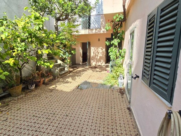 casa indipendente in vendita a Nuoro in zona Centro Storico