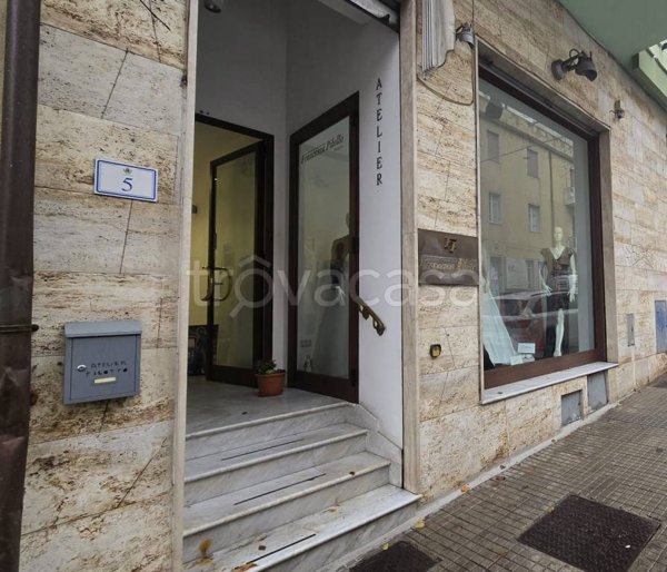 negozio in vendita a Nuoro in zona Centro Storico