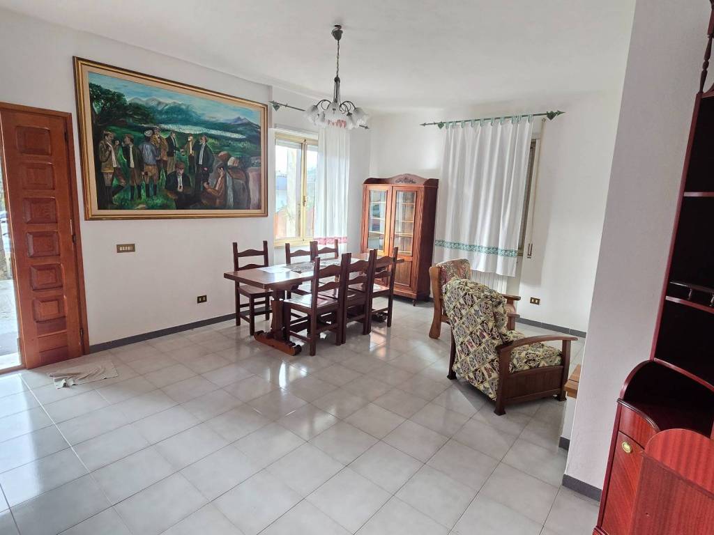 casa indipendente in vendita a Nuoro
