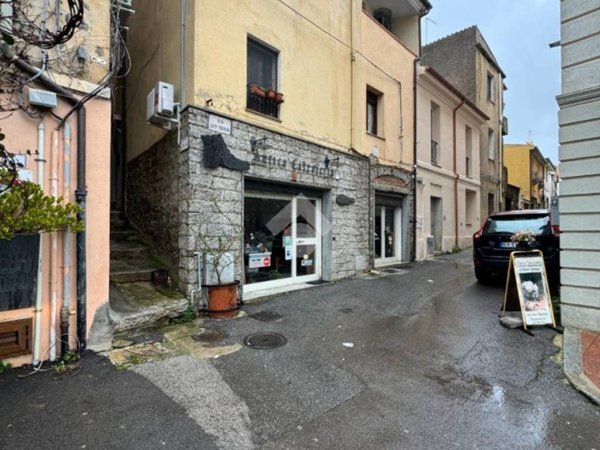 appartamento in vendita a Nuoro in zona Centro Storico