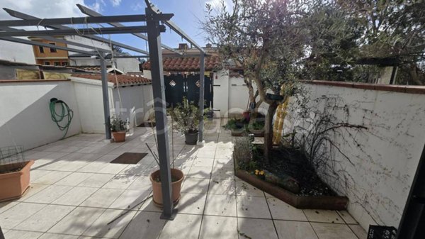 casa indipendente in vendita a Nuoro