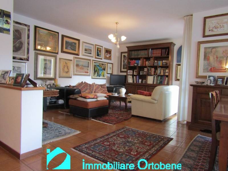 appartamento in vendita a Nuoro in zona Mughina