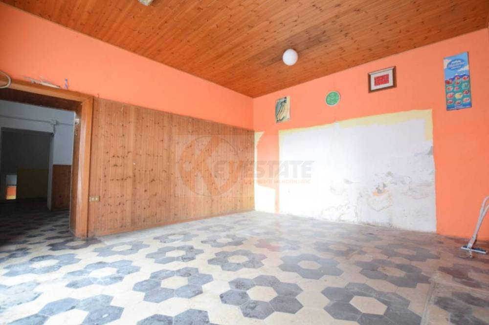 locale commerciale in vendita a Nuoro