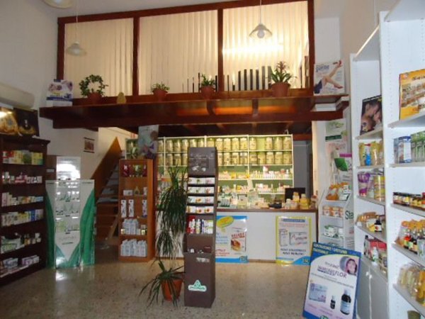locale commerciale in vendita a Nuoro