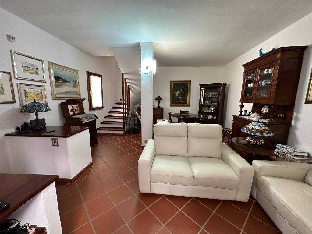 casa indipendente in vendita a Nuoro in zona Centro Storico