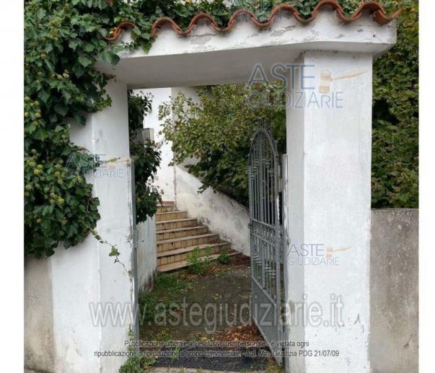 negozio in vendita a Nuoro in zona Centro Storico