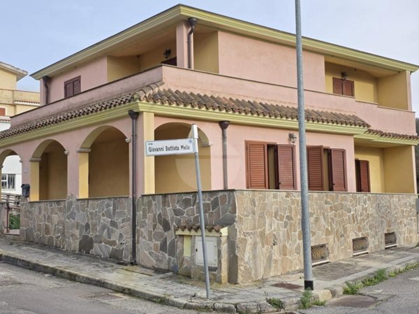 casa indipendente in vendita a Nuoro