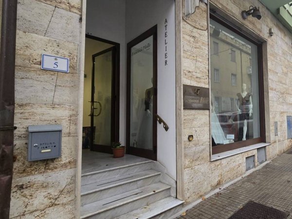 negozio in vendita a Nuoro in zona Centro Storico