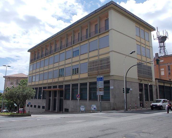 intera palazzina in vendita a Nuoro