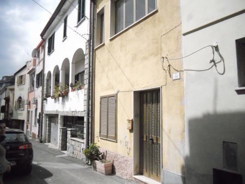 casa indipendente in vendita a Nuoro in zona Centro Storico