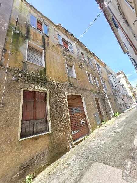 casa indipendente in vendita a Nuoro