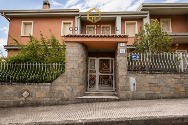 casa indipendente in vendita a Nuoro in zona Ospedale
