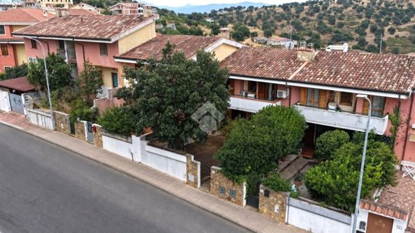 casa indipendente in vendita a Nuoro